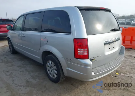 2010 Chrysler Town & Country Lx z USA, uszkodzony, nr VIN 2A4RR4DEXAR133232